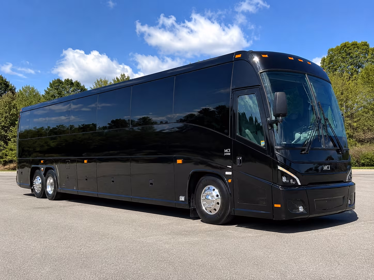 charter buses for venues in la habra heights and the surrounding hills